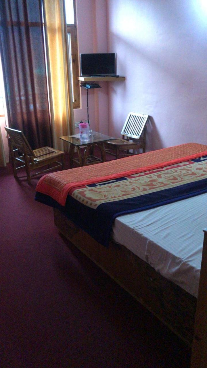 Hotel Kingston Manāli エクステリア 写真