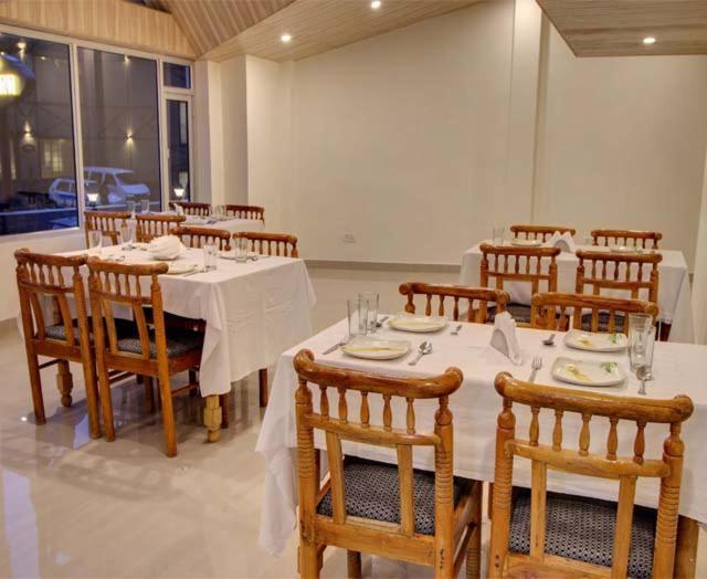 Hotel Kingston Manāli エクステリア 写真