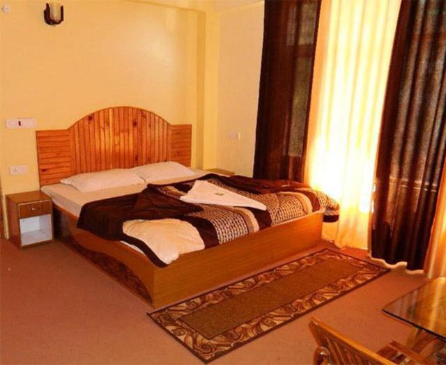 Hotel Kingston Manāli エクステリア 写真